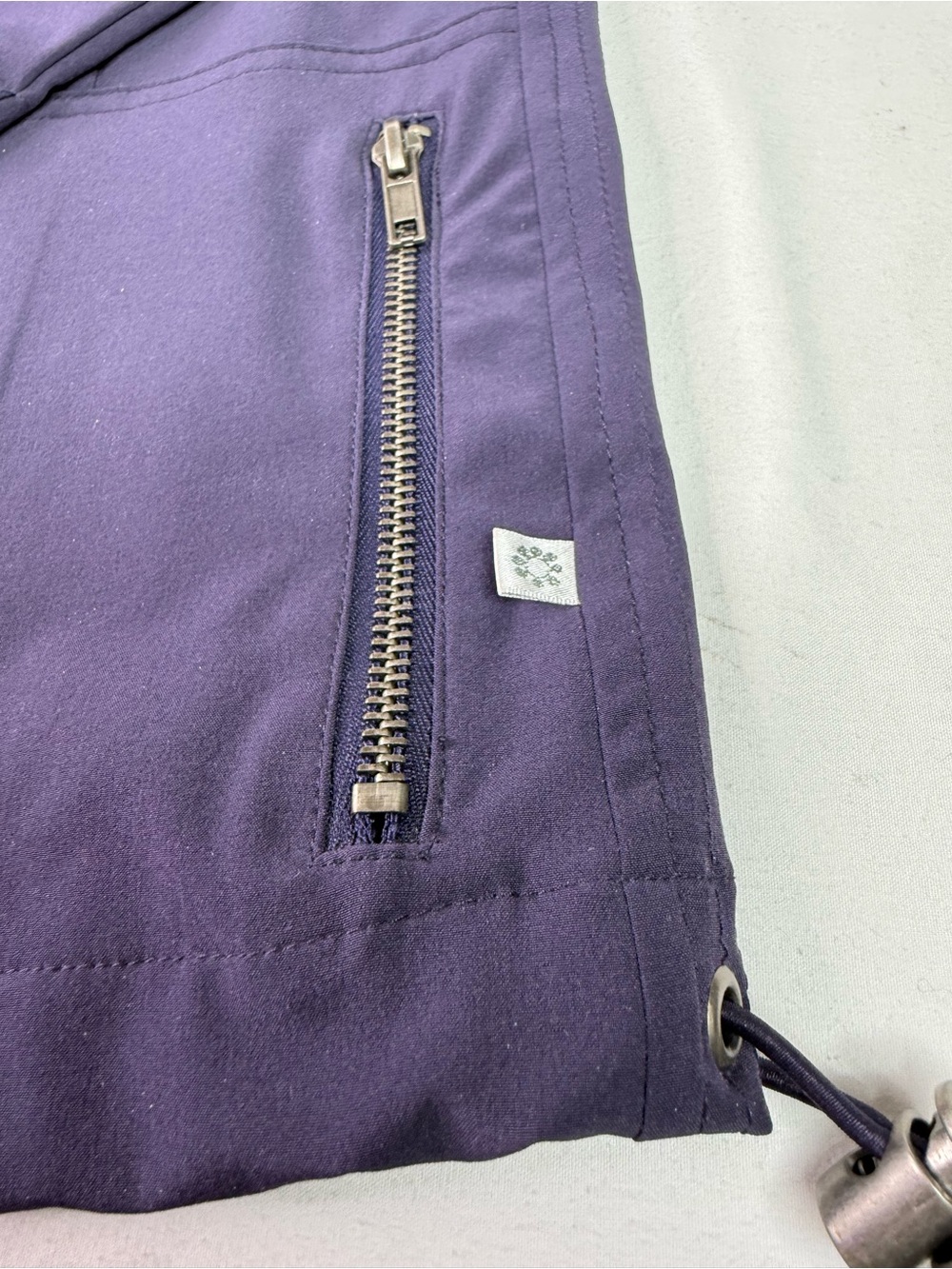 NWT Chico's Zenergy Neema Carlyle Grapevine Jacket & Pants Set Small/Medium - Picture 4 of 15